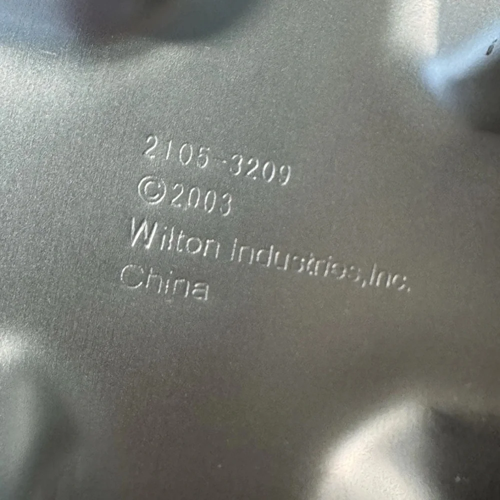 Wilton 4” Mini Tier Cakes Pan Model 2105-3209 (2003) Wedding Baby Bridal Shower